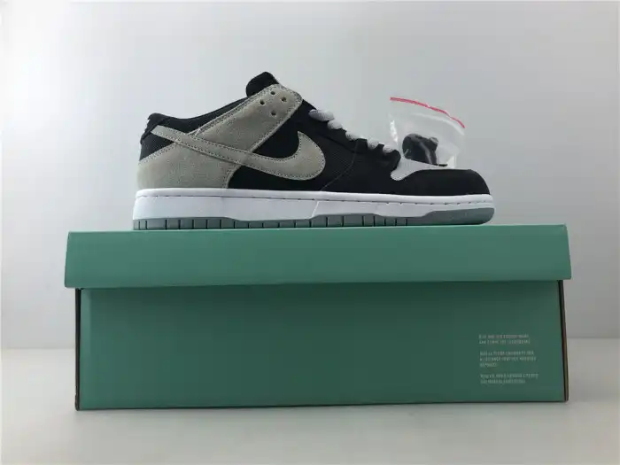 Cheap Nike Sb Zoom Dunk Low Pro Black Wolf Grey-White-White 854866-001