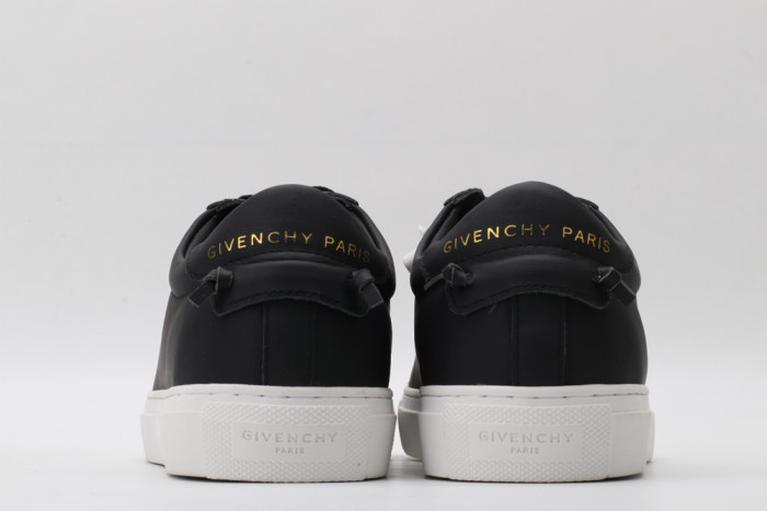 Onekick Givench LOW-TOP SNEAKER