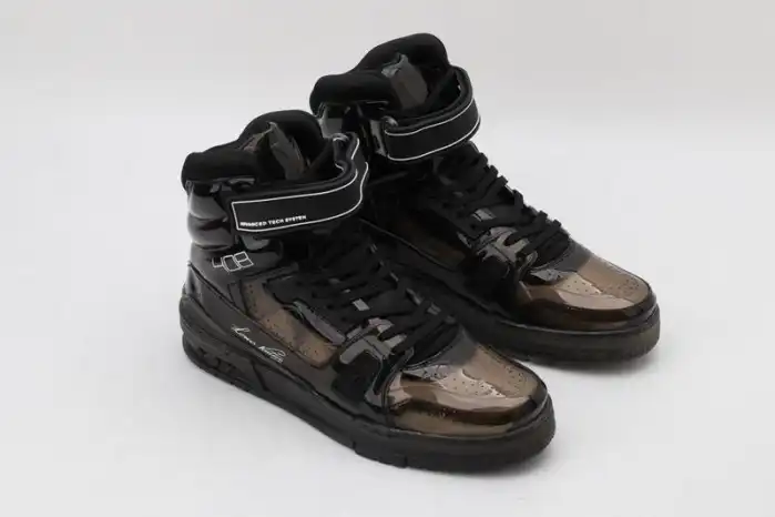 Loui Vuitto LV SNEAKER