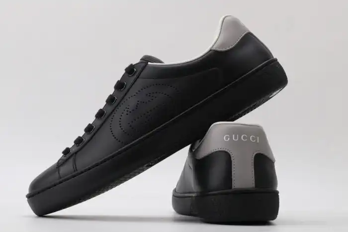 GUCC LOW-TOP SNEAKER