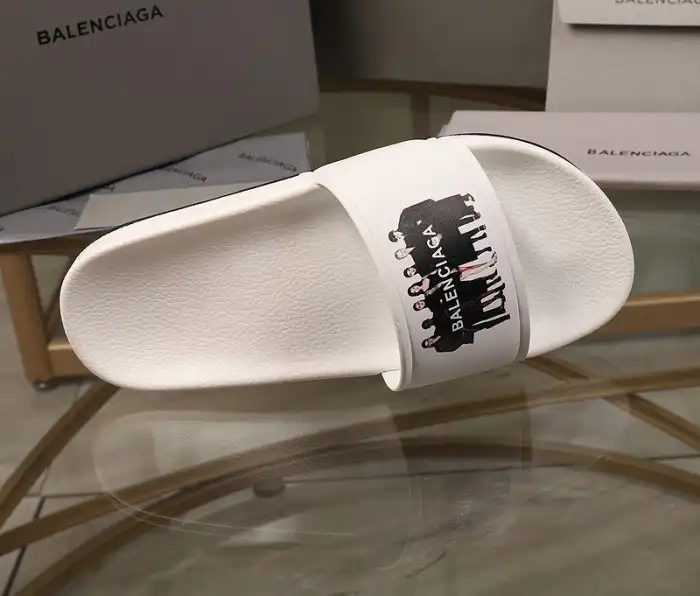 Rep BLCG SLIPPERS