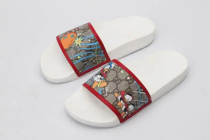 GUCC SLIPPERS