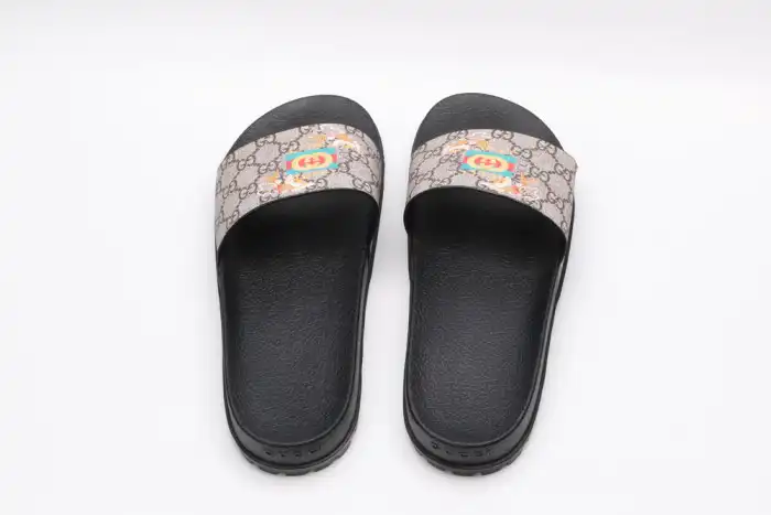 GUCC SLIPPERS