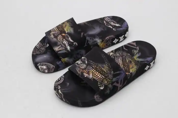 Loui Vuitto SLIPPERS