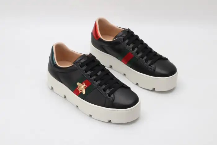 GUCC LOW-TOP SNEAKER