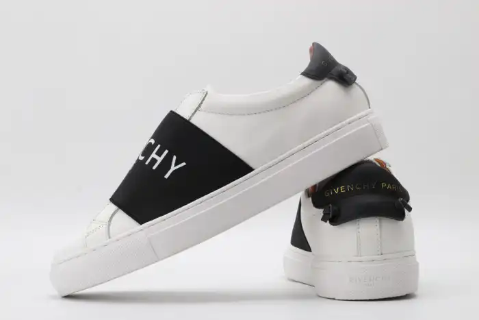 Rep Givench LOW-TOP SNEAKER