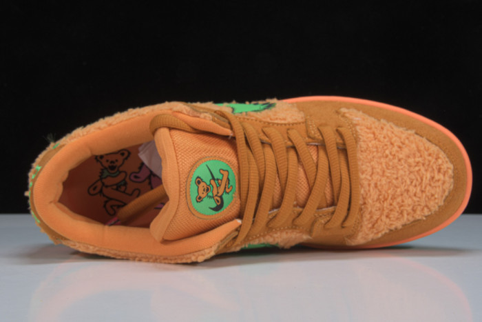 Grateful Dead x Nike SB Dunk Low Orange Bear CJ5378-800