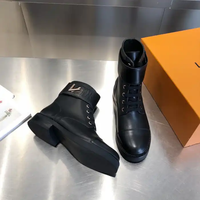 Rep LOUS VUITON WONDERLAND FLAT RANGER BOOTS