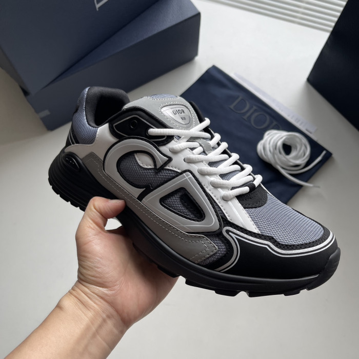 DR B30 Sneakers