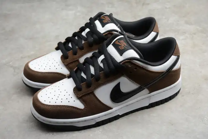 NIKE SB DUNK LOW WHITE BLACK TRAIL END BROWN 304292-102