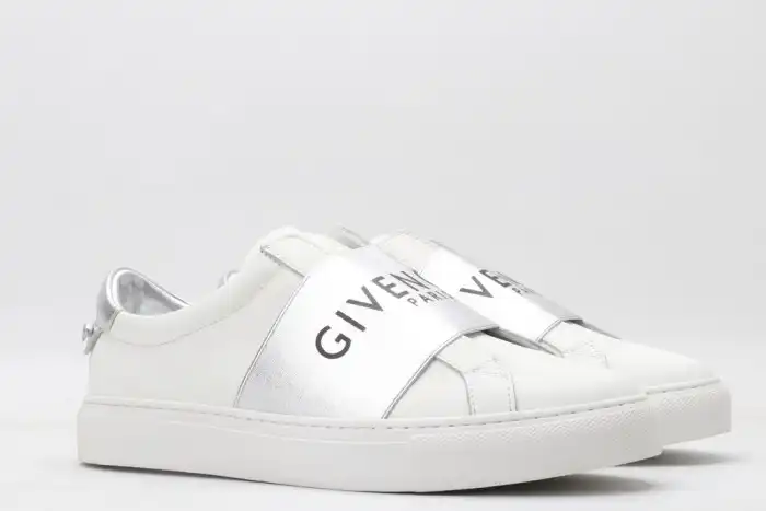 Givench LOW-TOP SNEAKER