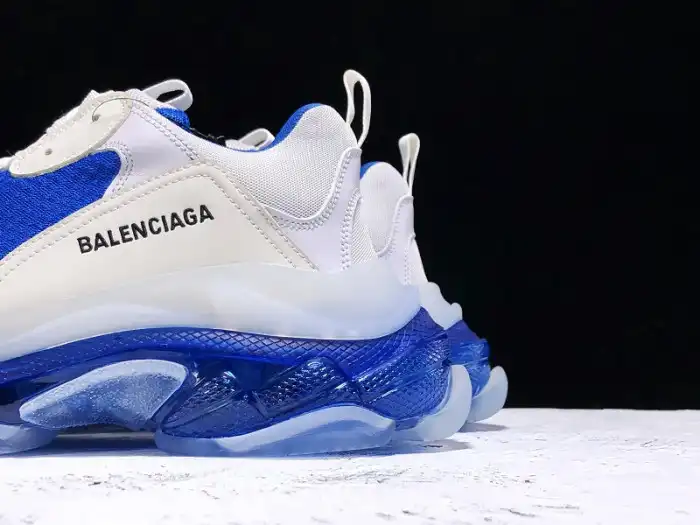 BLCG Triple S White Blue 541624 W09ON 9169