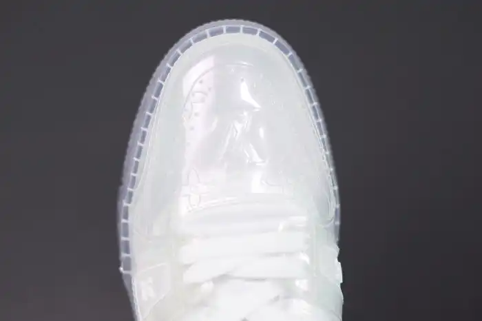 Loui Vuitto TRAINER SNEAKER TRANSPARENT