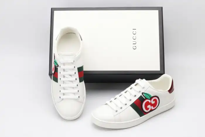 GUCC LOW-TOP SNEAKER