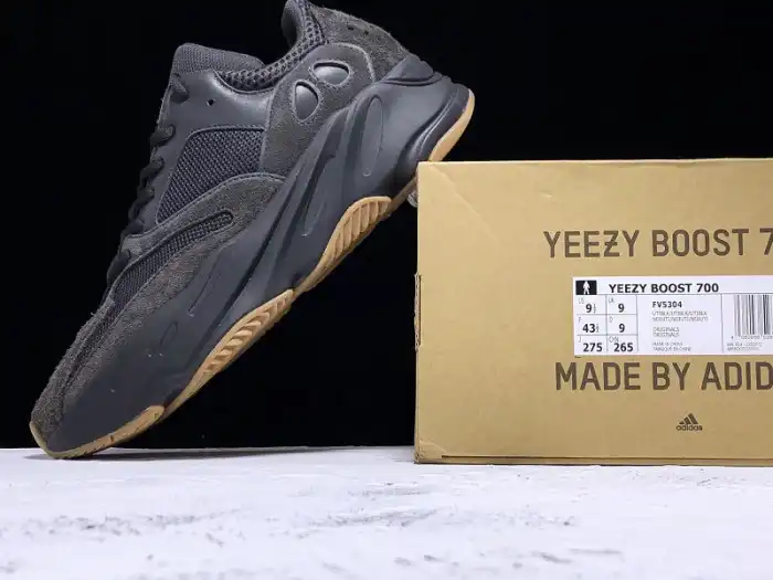 Rep Adidas Yeezy Boost 700 Utility Black FV5304