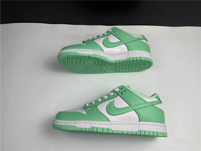 Onekick Nike Dunk Low Green Glow (W) DD1503-105