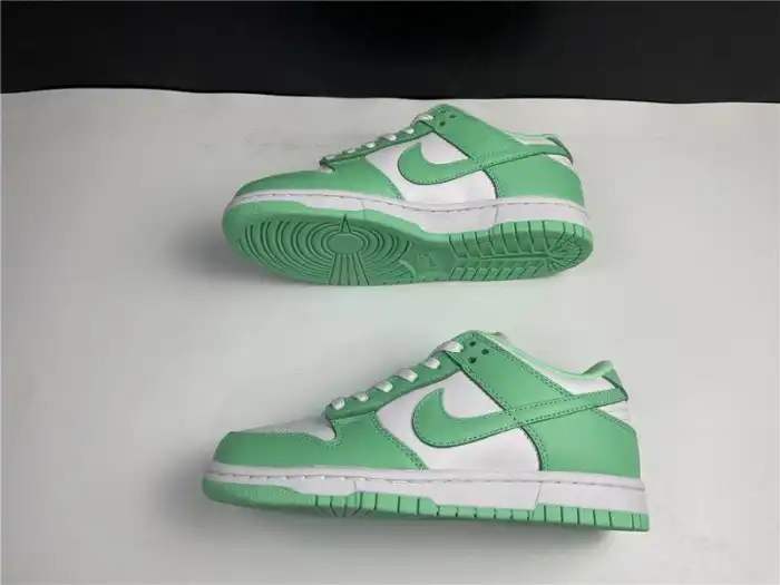 Rep Nike Dunk Low Green Glow (W) DD1503-105