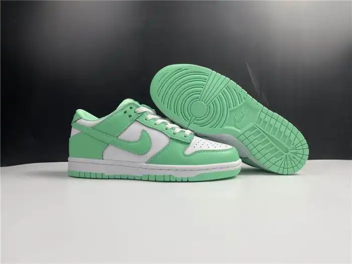 Rep Nike Dunk Low Green Glow (W) DD1503-105