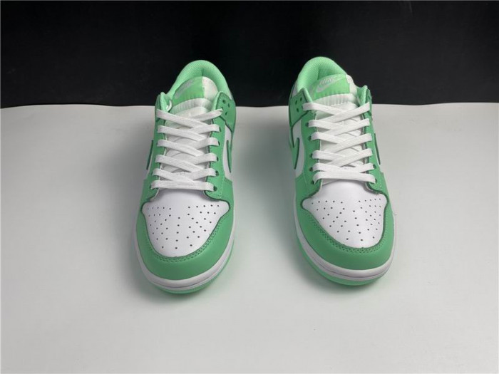 Onekick Nike Dunk Low Green Glow (W) DD1503-105