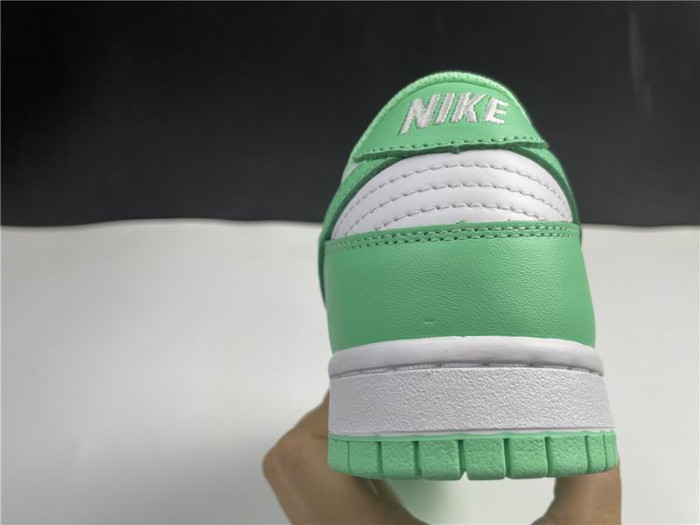 Onekick Nike Dunk Low Green Glow (W) DD1503-105