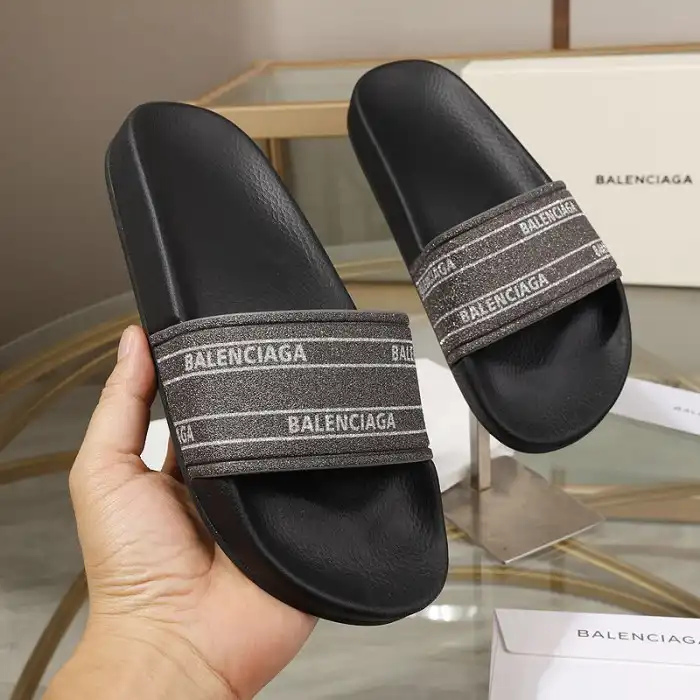 Rep BLCG SLIPPERS