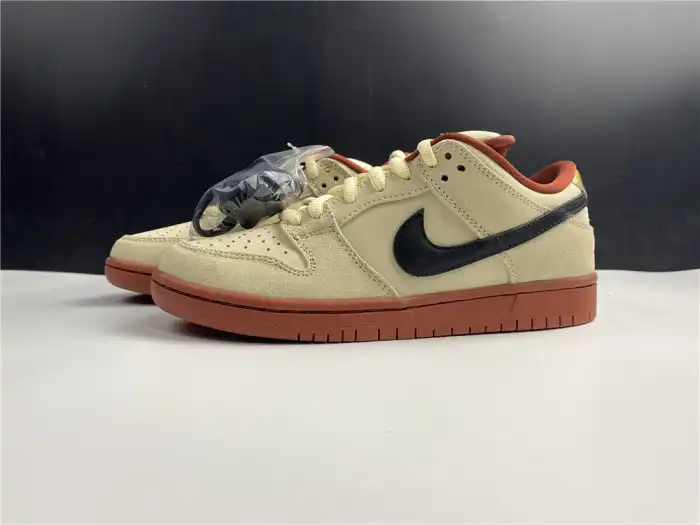 Cheap Nike SB Dunk Low Pro Hennessy BQ6817-100