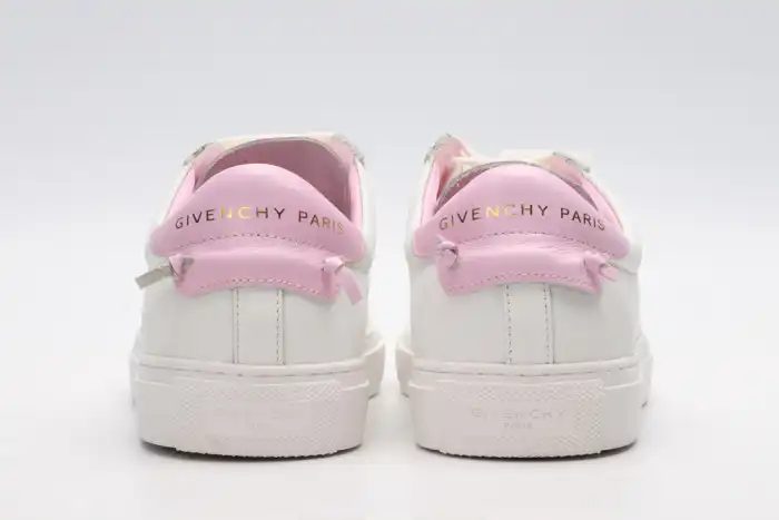 Givench LOW-TOP SNEAKER