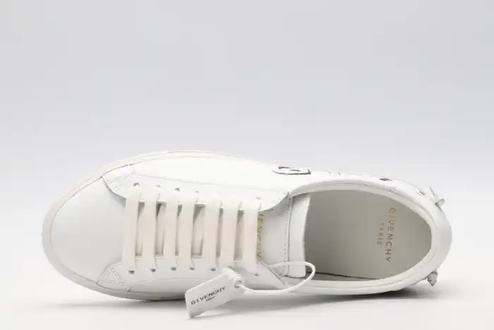 Givench LOW-TOP SNEAKER