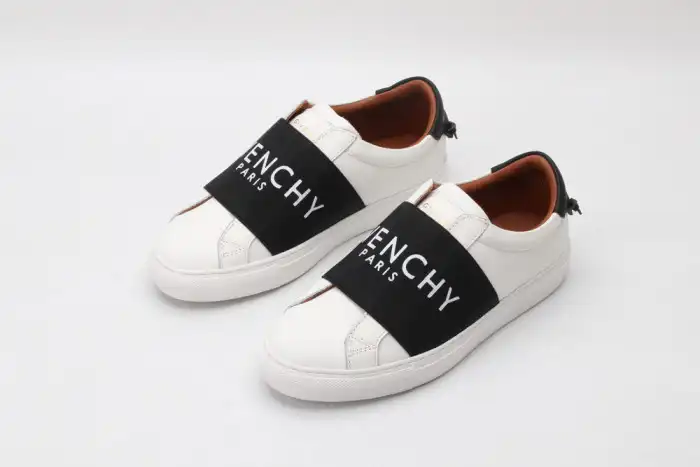 Rep Givench LOW-TOP SNEAKER