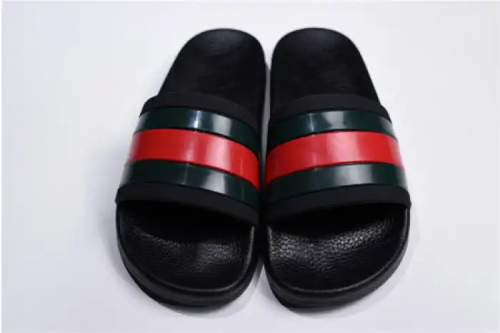 GUCC SLIPPERS