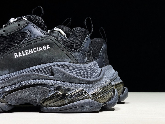 Onekick BLCG Wmns Triple S Trainer 'Black Clear Sole' 544351 W09O1 1000