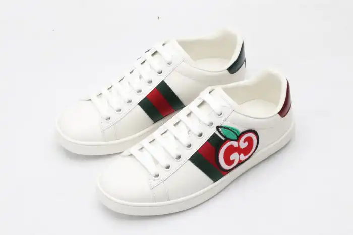 GUCC LOW-TOP SNEAKER