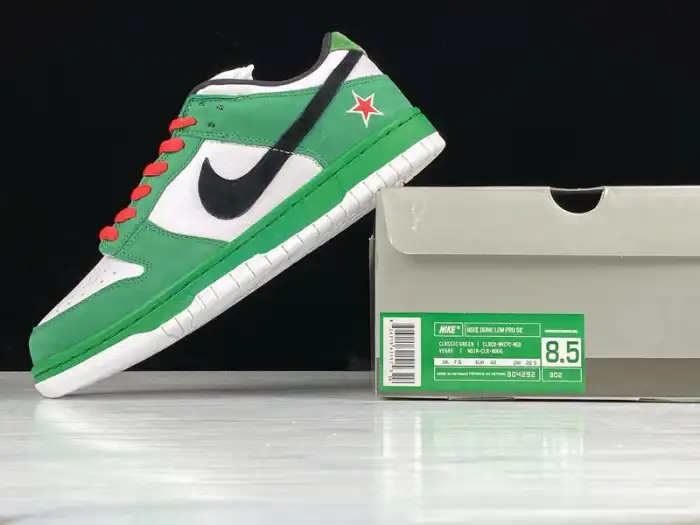 Cheap Nike Dunk SB Low Heineken 304292-302