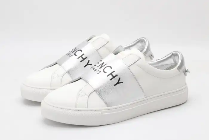 Cheap Givench LOW-TOP SNEAKER