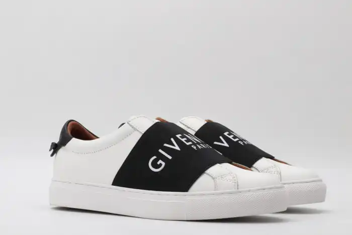 Rep Givench LOW-TOP SNEAKER