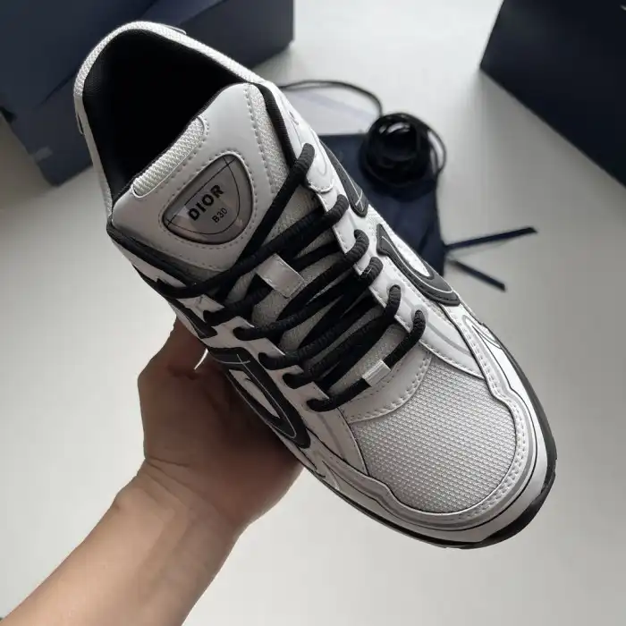 Cheap DR B30 Sneakers