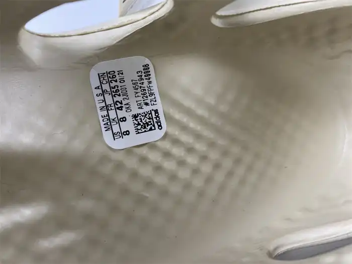 Cheap Adidas Yeezy Foam RNNR Sand FY4567