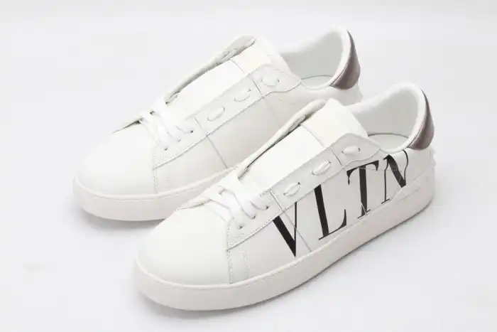 Cheap VALENTIN0 SNEAKER