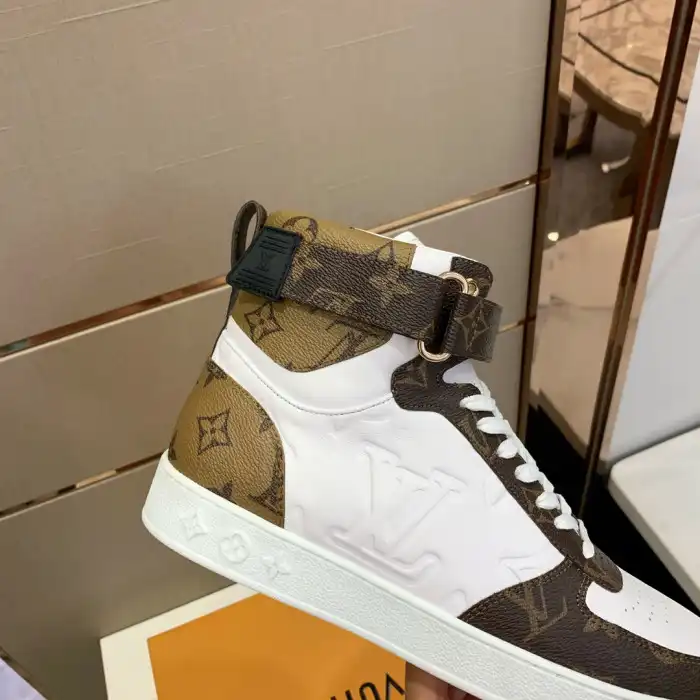 Rep Loui Vuitto RIVILI SNEAKER