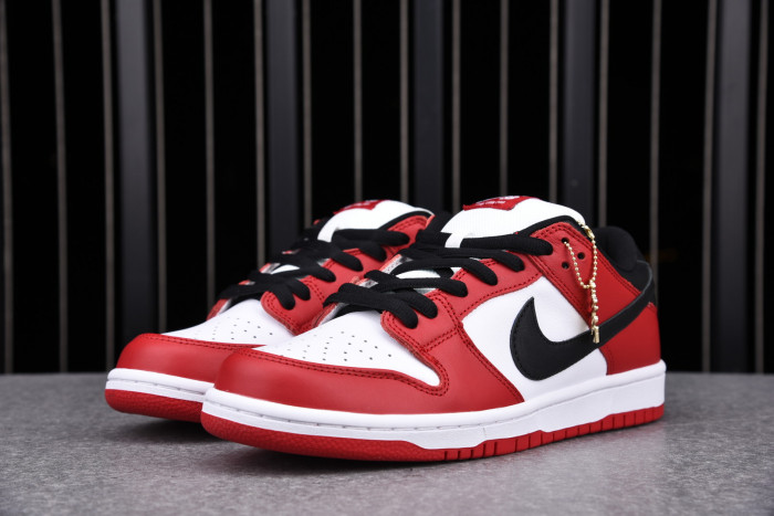 NIKE SB DUNK LOW J-PACK CHICAGO BQ6817-600