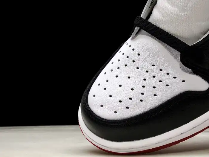 Rep Air Jordan 1 Retro Black Toe 555088-125