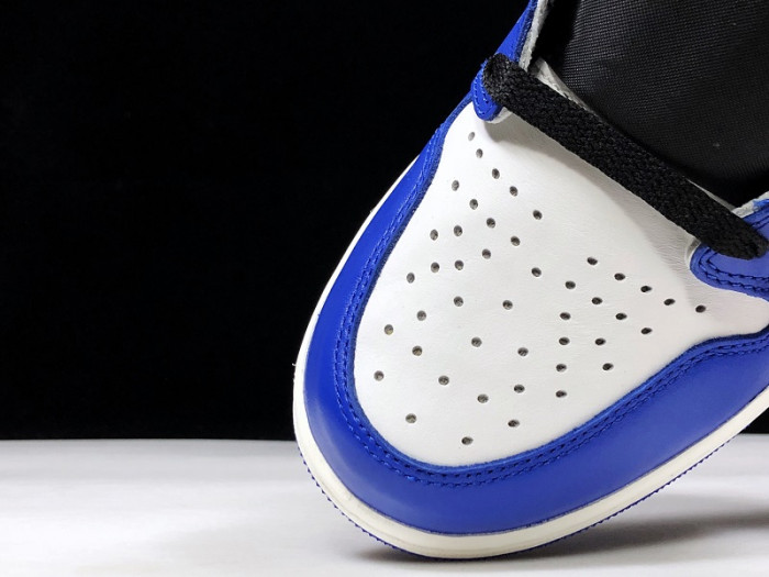 Air Jordan 1 Retro High OG 'Game Royal' - 555088 403