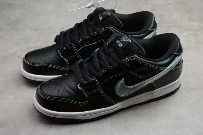 Nike SB Dunk Low Diamond Supply Co Black Diamond BV1310-001