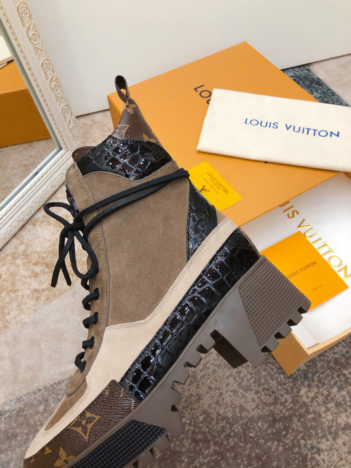 LOUS VUITON LAUREATE PLATFORM DESERT BOOT