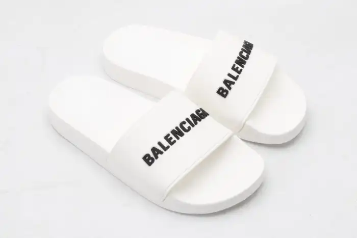 Cheap BLCG SLIPPERS