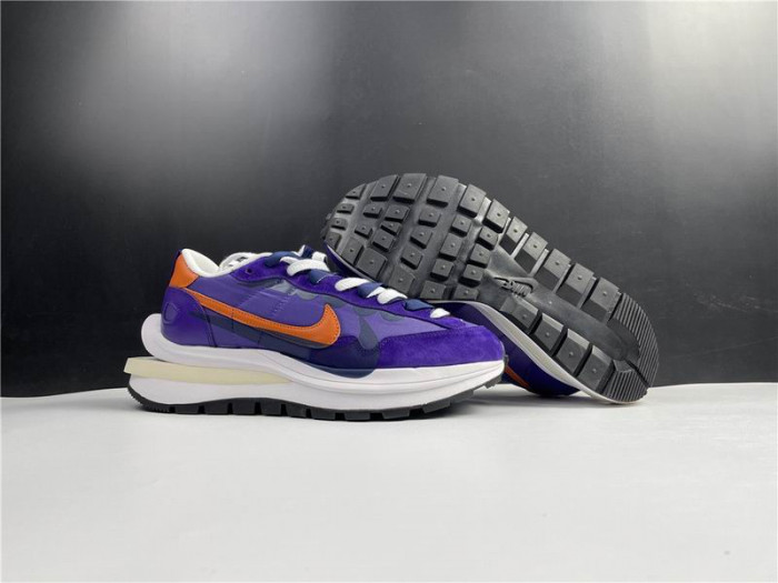 Onekick Nike Vaporwaffle sacai Dark Iris DD1875-500