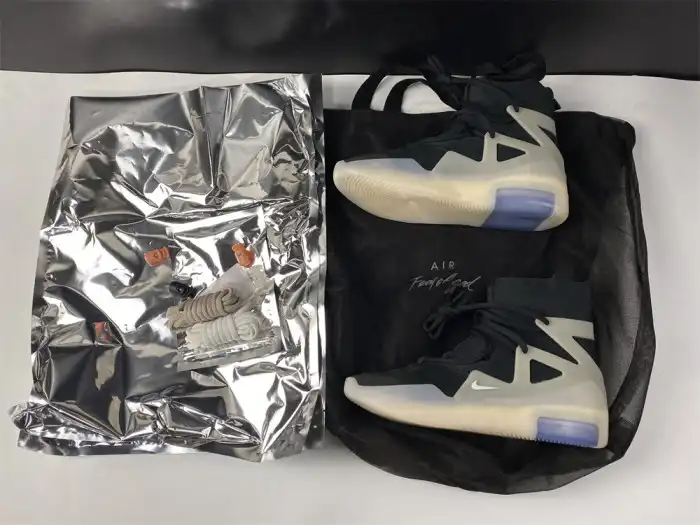 Rep NIKE AIR FEAR OF GOD 1 STRING OFFNOIR AR4237-903