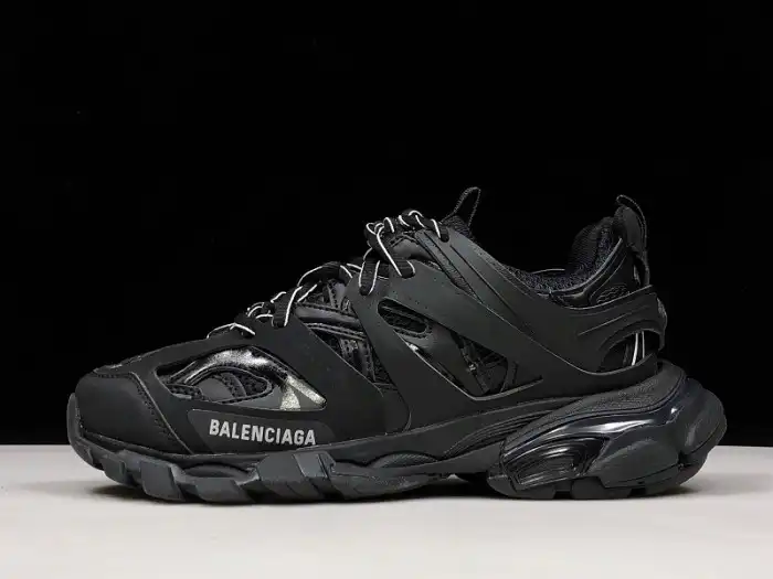 Rep BLCG TRACK TRAINER 'TRIPLE BLACK' 542023 W1GB1 1000