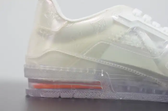 Loui Vuitto TRAINER SNEAKER TRANSPARENT