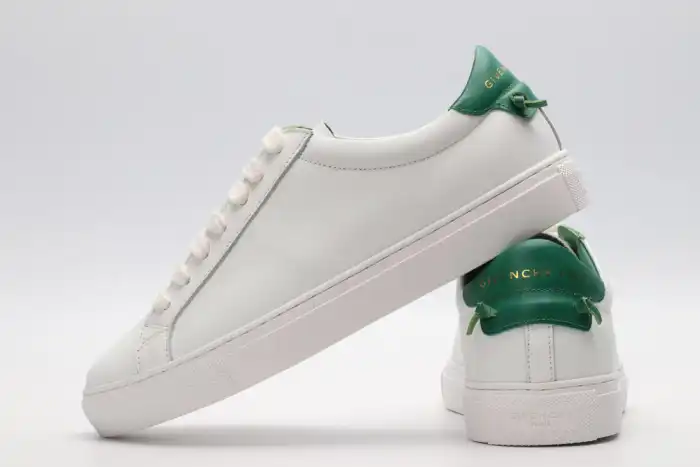 Givench LOW-TOP SNEAKER